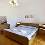 Spacious Flat With Terrace In *