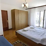 Spacious Flat With Terrace In