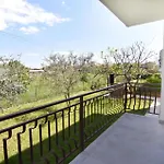 Spacious Flat With Terrace In * Ουμάγκ