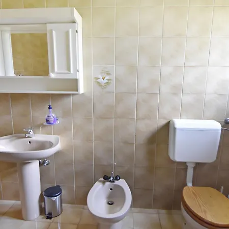 Spacious Flat With Terrace In Apartamento Umag