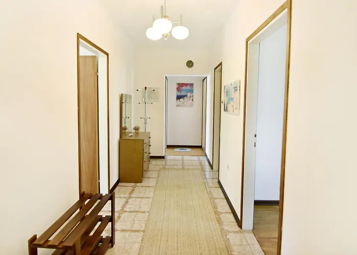 Spacious Flat With Terrace In Daire