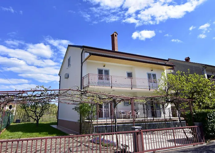 Daire Spacious Flat With Terrace In *