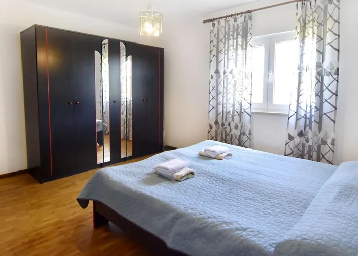 Appartement Spacious Flat With Terrace In Umag