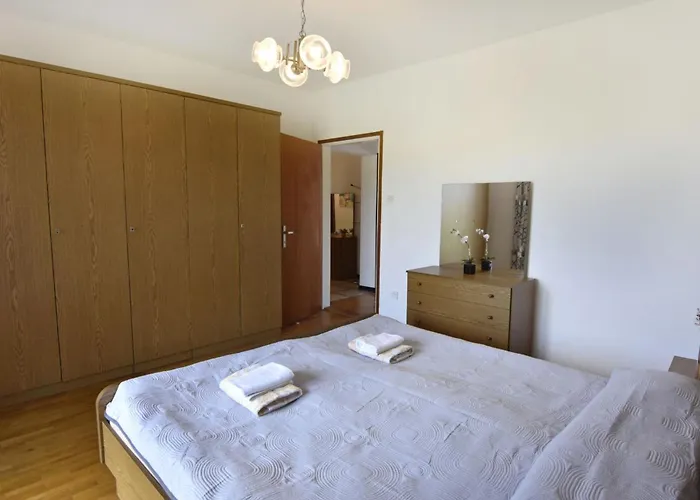 Spacious Flat With Terrace In Appartement Umag